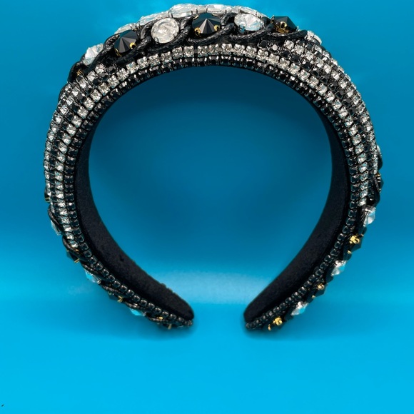 WATCH VIDEO: Beautiful Rhinestone Headband - Picture 4 of 5